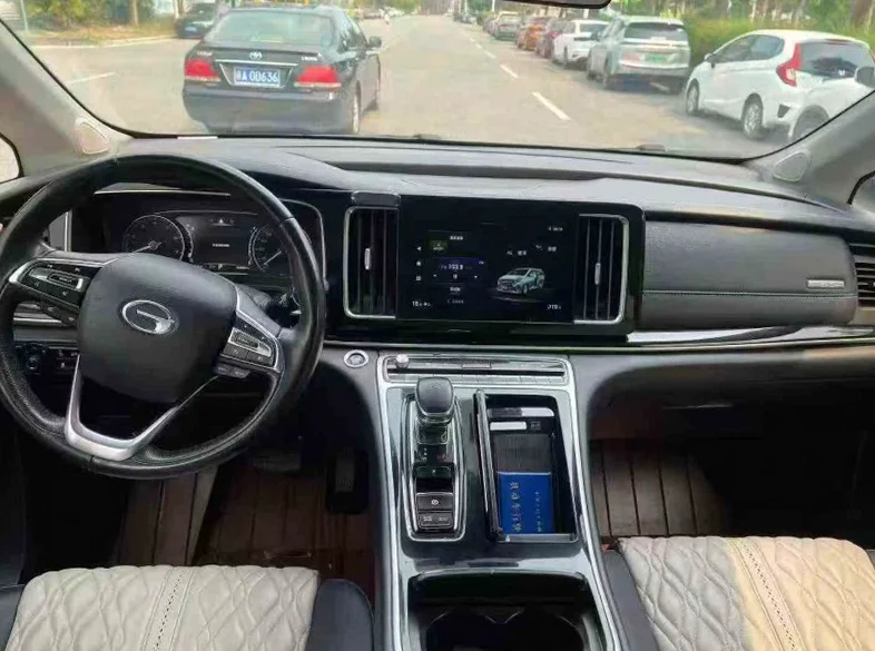 传祺M8 后面外观三