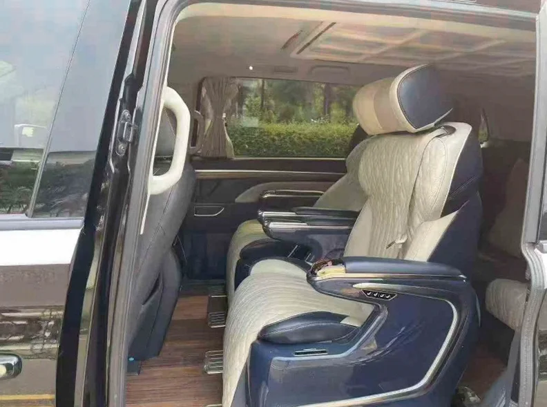 传祺M8 后面外观一