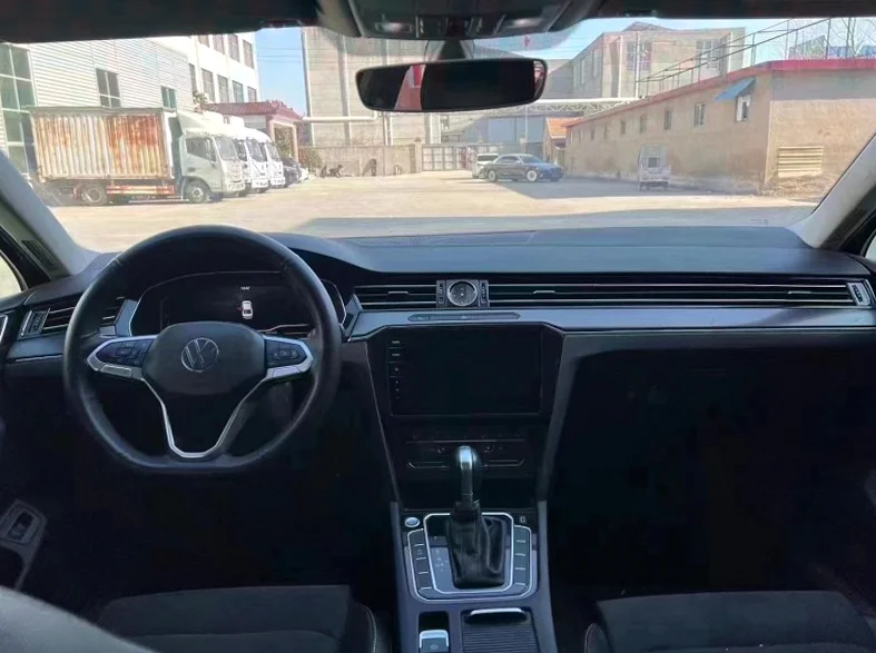 大众迈腾 后面外观二