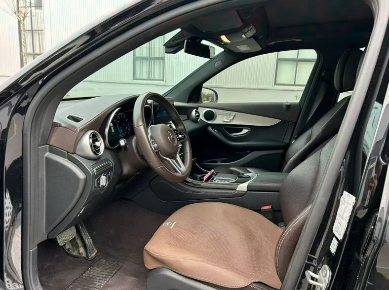 奔驰GLC 后面外观三