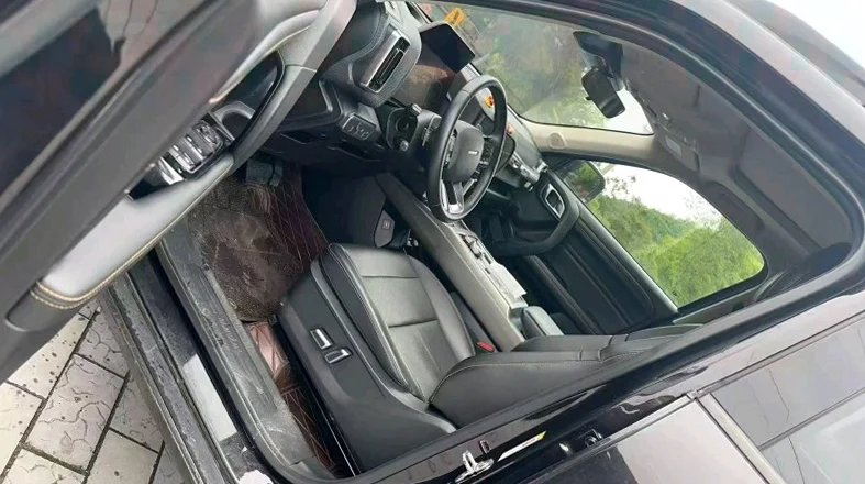 哈弗大狗 后面外观三