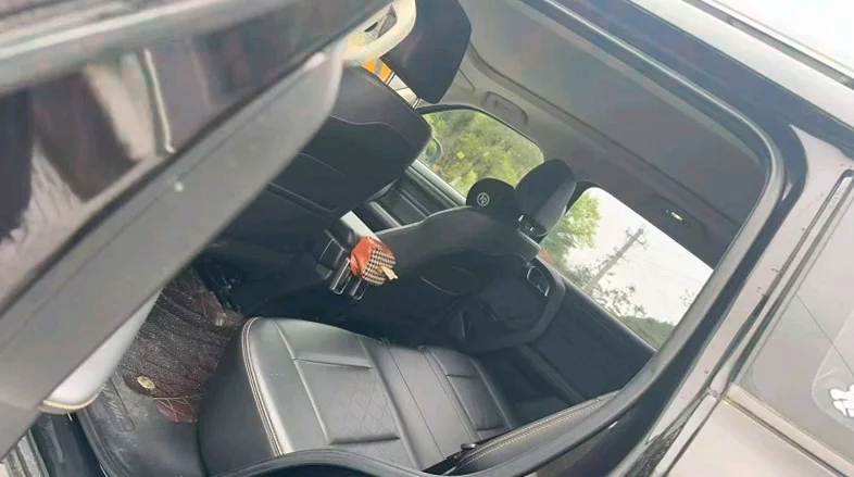 哈弗大狗 后面外观一