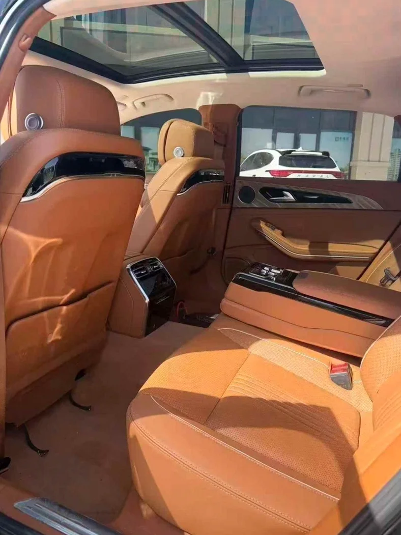 红旗H9 后面外观三