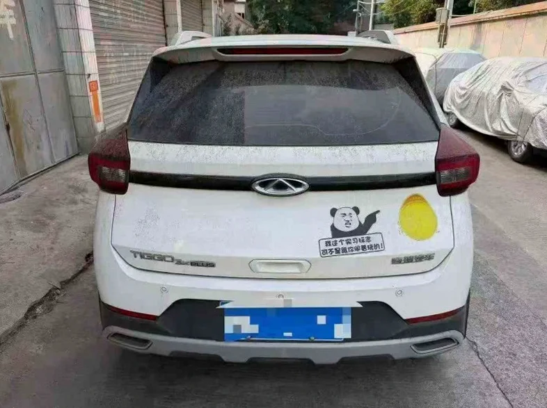 奇瑞瑞虎 驾驶室