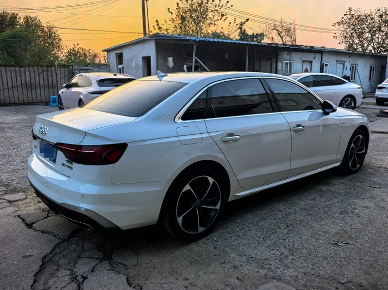 奥迪A4L 后面外观三