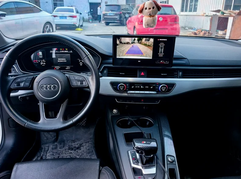 奥迪A4L 内饰后排