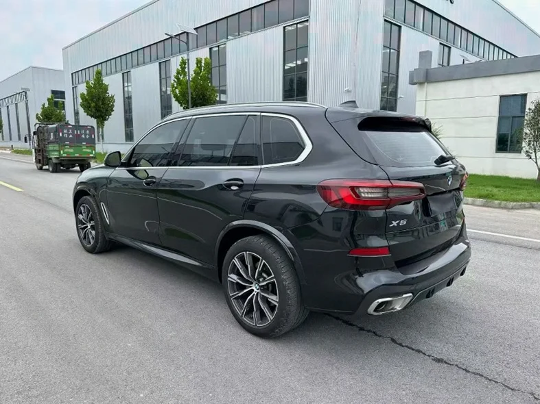 宝马X5 内饰前排