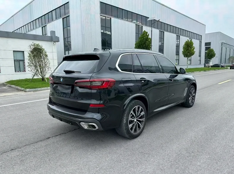 宝马X5 内饰后排