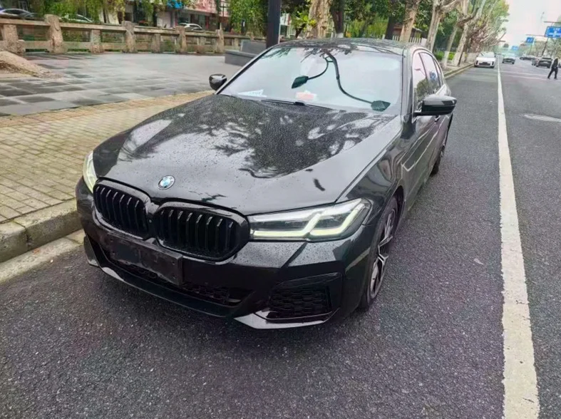 宝马5系 正面外观二