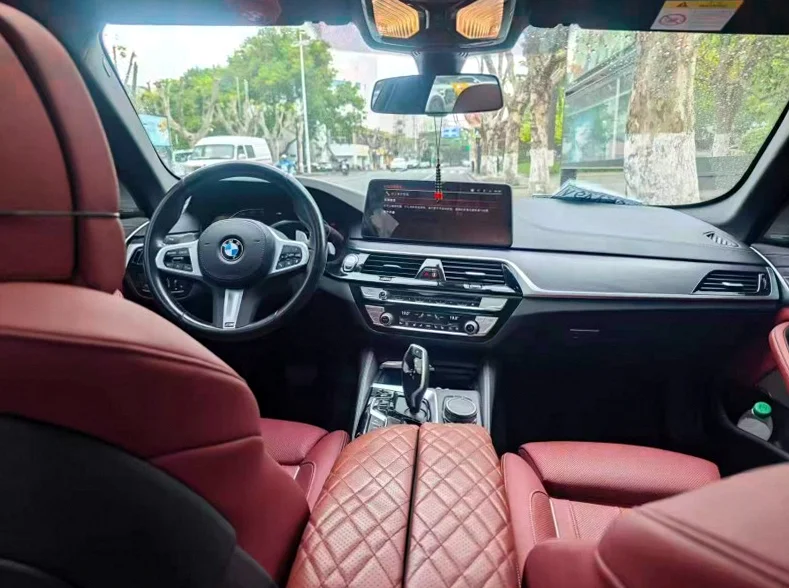 宝马5系 后面外观三