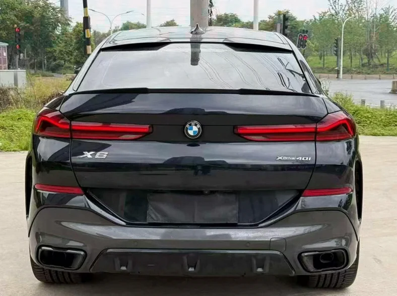 宝马X6 内饰后排