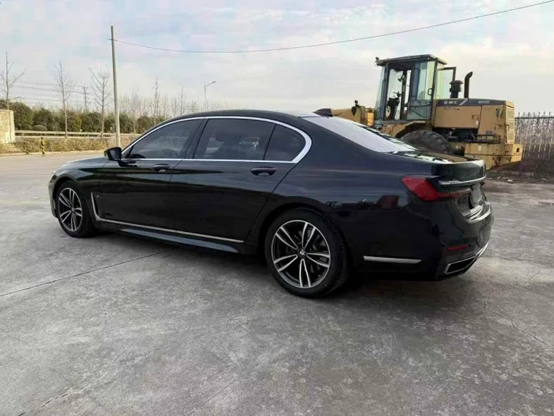 宝马7系 内饰后排