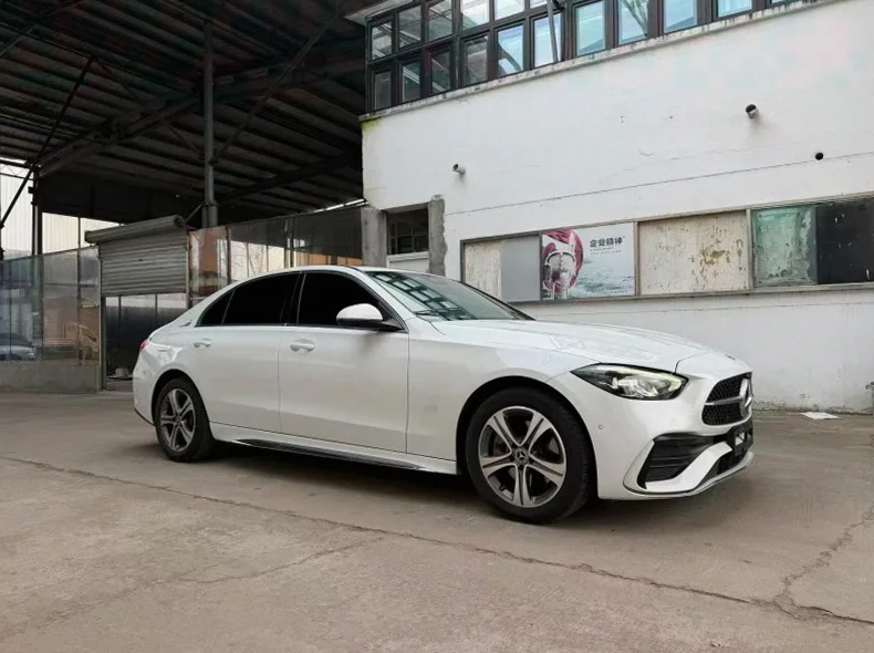 奔驰C 正面外观三