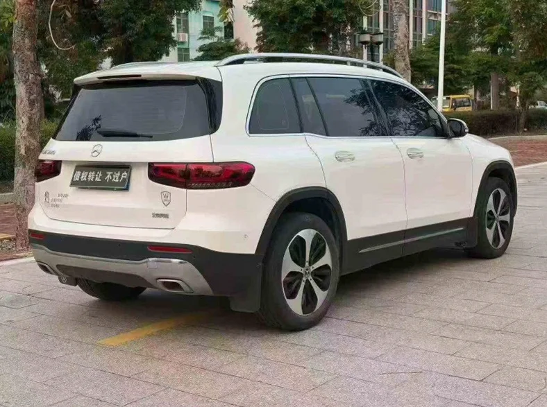 奔驰B 后面外观三