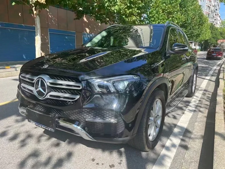 奔驰CLE 正面外观三