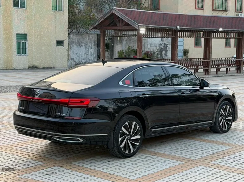 大众帕萨特 内饰前排