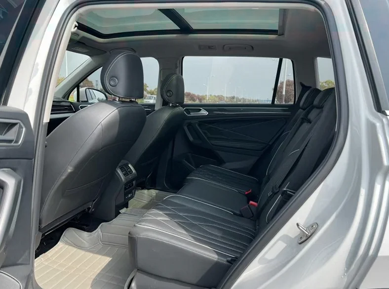 大众途观 后面外观一