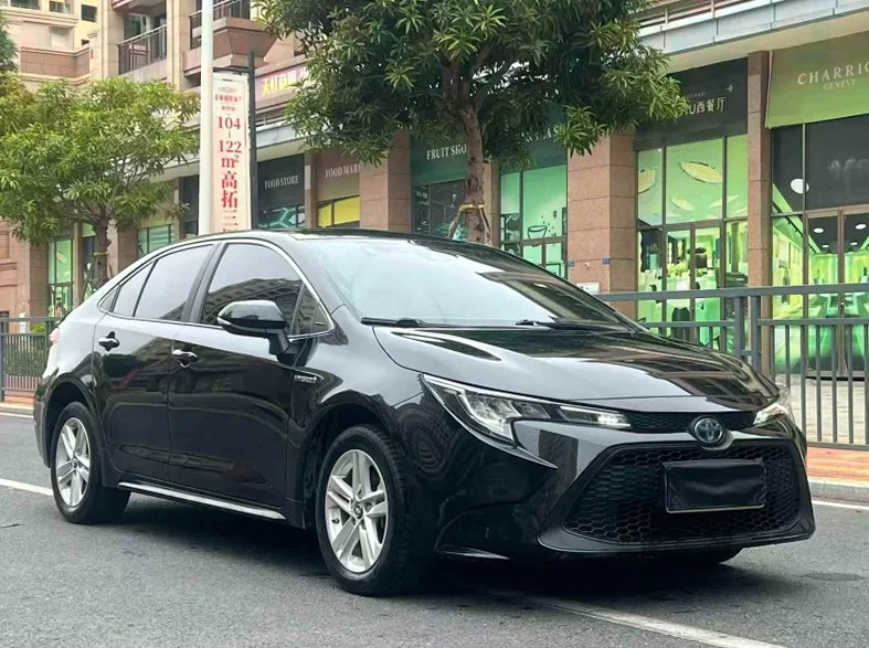 丰田雷凌 正面外观三