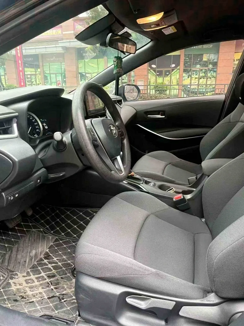 丰田雷凌 后面外观一