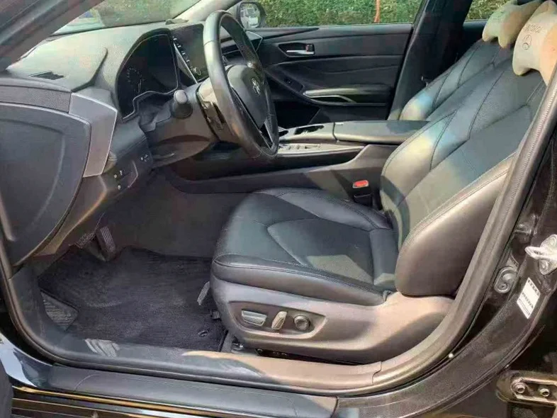 丰田亚洲龙 后面外观一