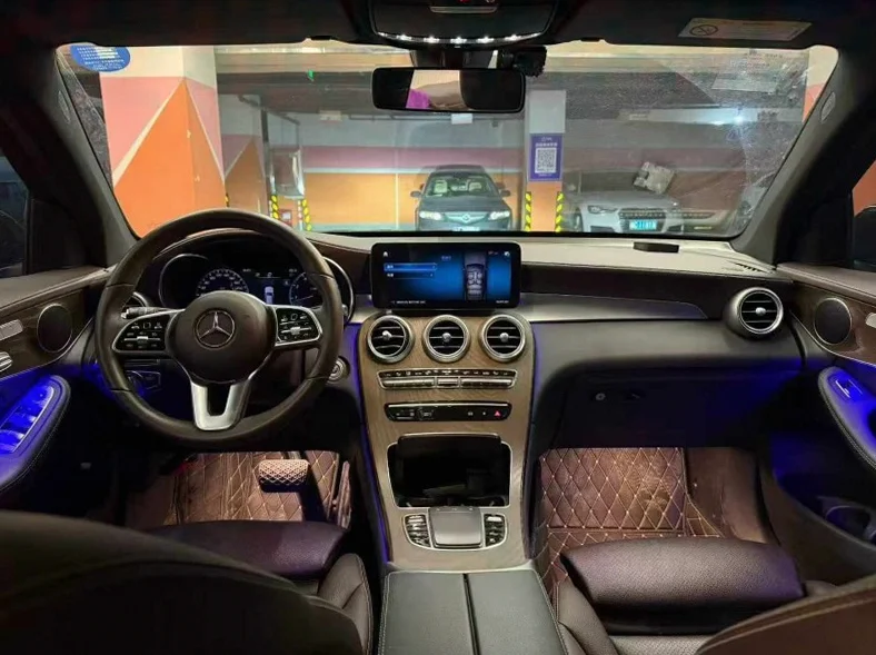 奔驰GLC 后面外观一