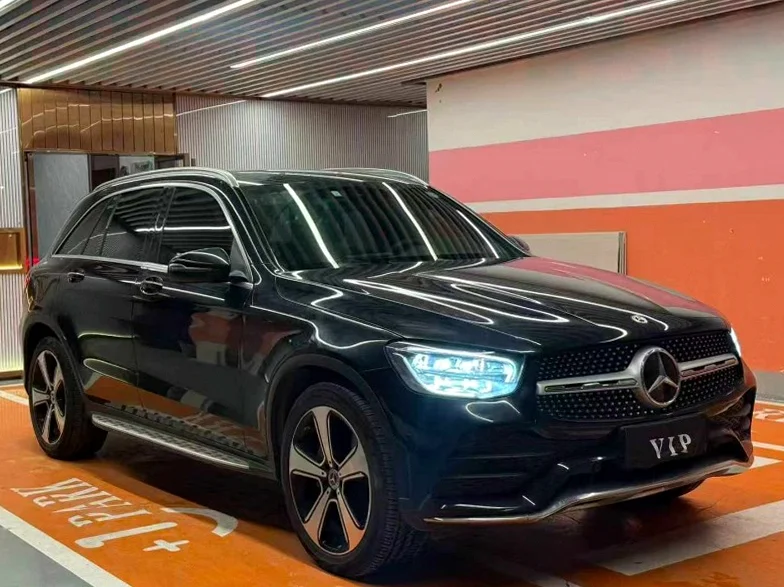 奔驰GLC 正面外观二