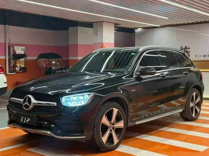 奔驰GLC 正面外观三