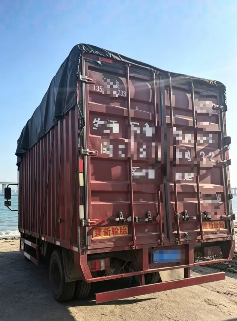 卡车系列重汽豪曼 后面外观一
