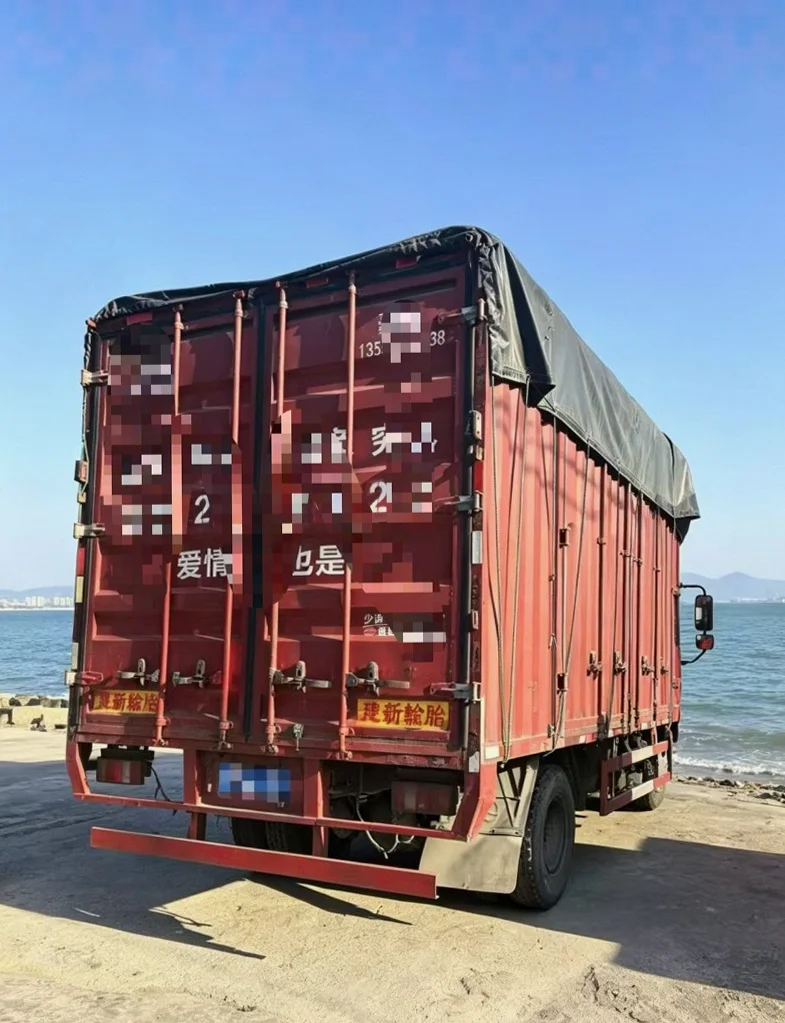卡车系列重汽豪曼 后面外观三