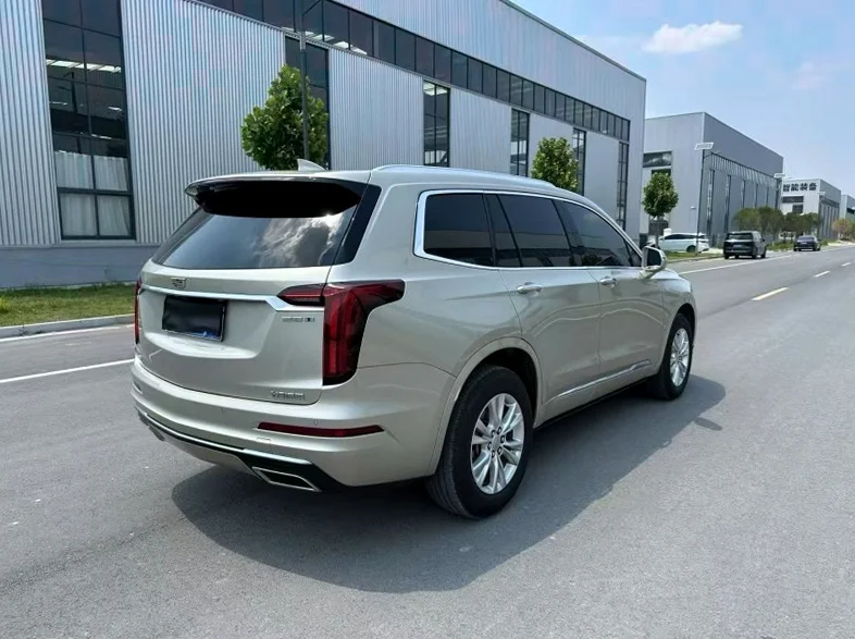 凯迪拉克XT6 内饰后排