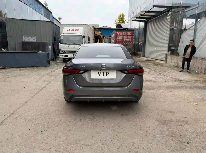 日产轩逸 驾驶室