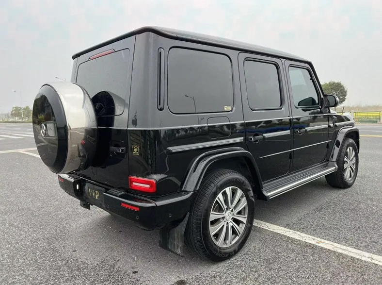 奔驰G 内饰前排