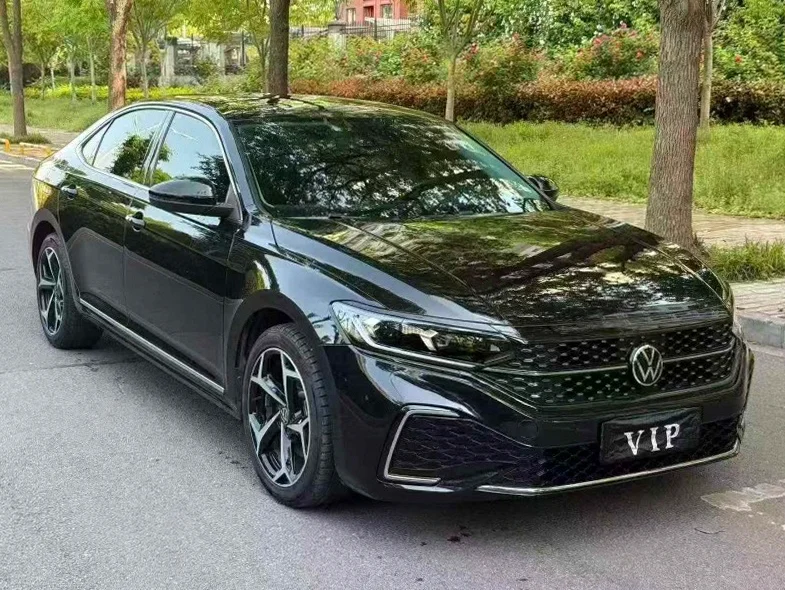 大众帕萨特 正面外观三