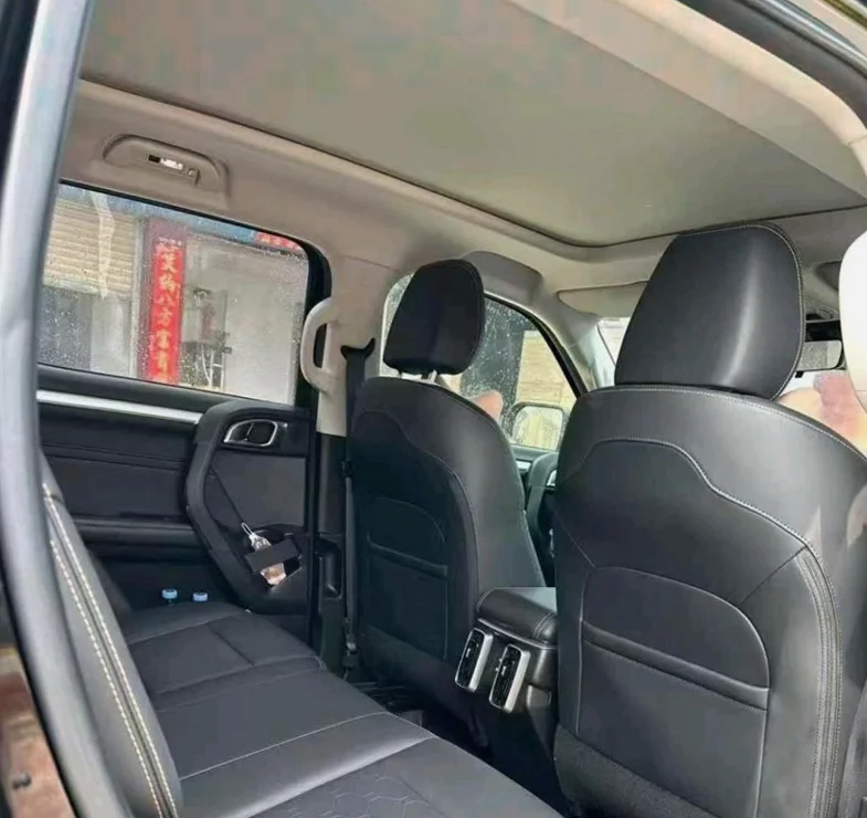 哈弗大狗 后面外观三