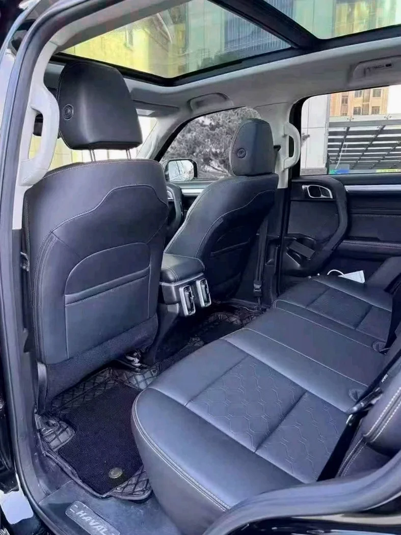 哈弗大狗 后面外观三