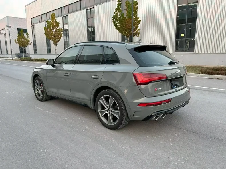 奥迪SQ5 内饰前排