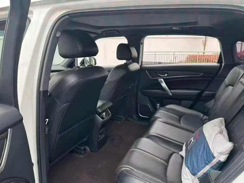 本田URV 后面外观二