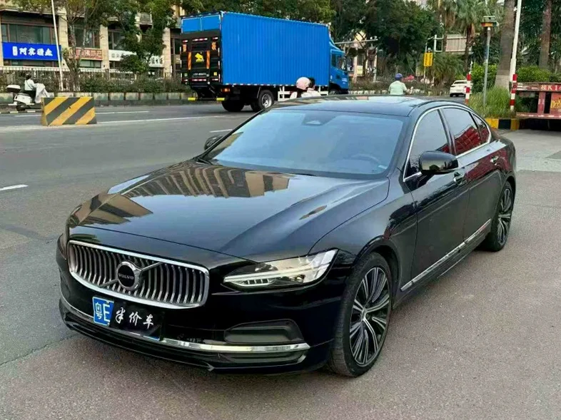 沃尔沃S90 正面外观二