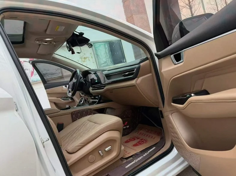 五菱汽车凯捷 后面外观三