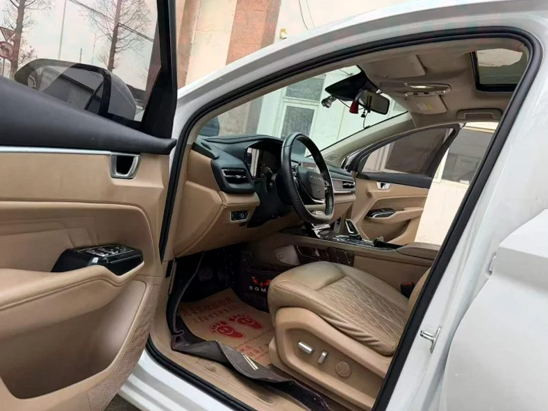 五菱汽车凯捷 后面外观一