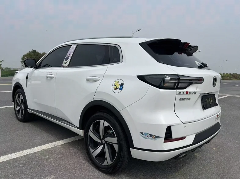 长安汽车CS55 后面外观一