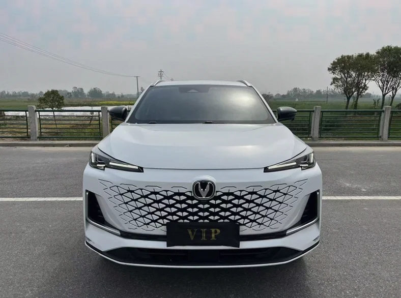 24年长安CS55 PLUS 1.5T尊贵版