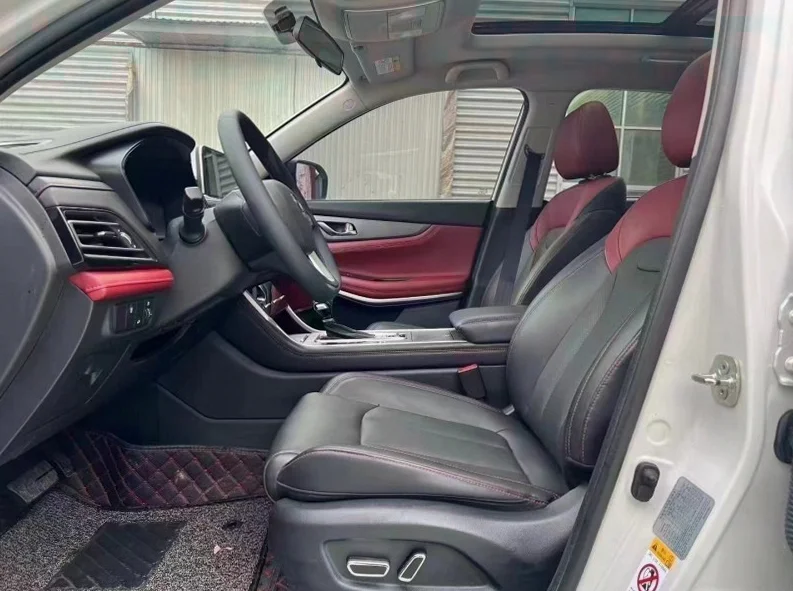 长安汽车CS75 驾驶室