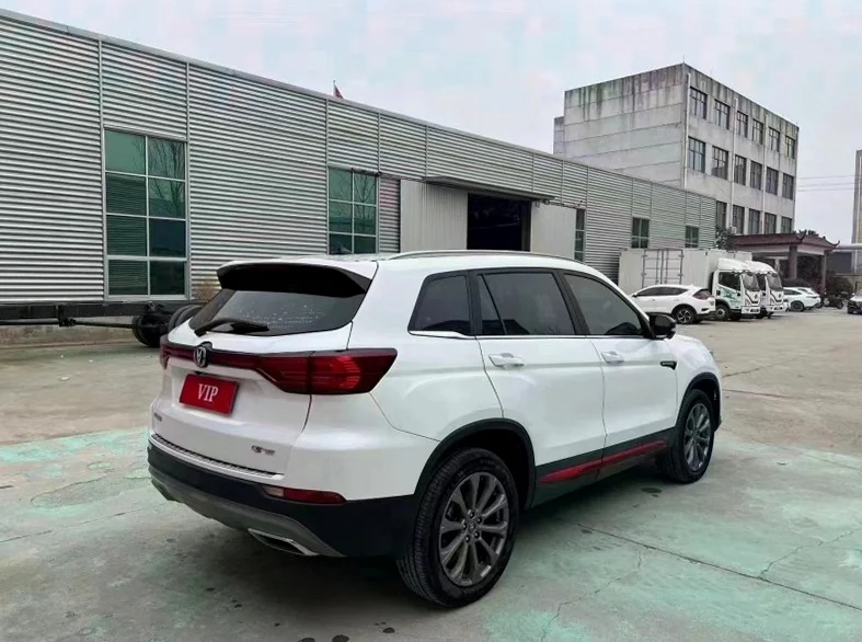 长安汽车CS75 后面外观二