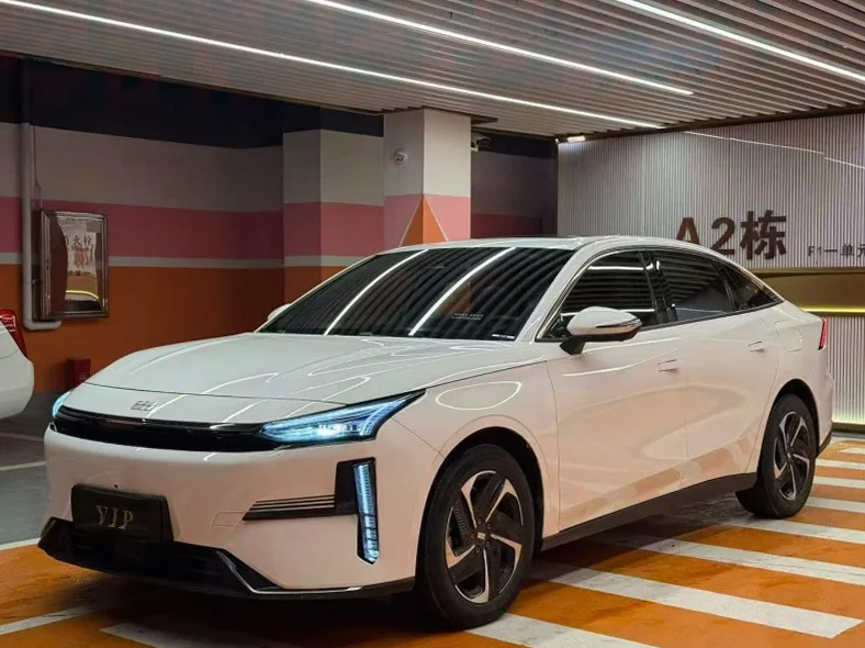 吉利银河 后面外观二