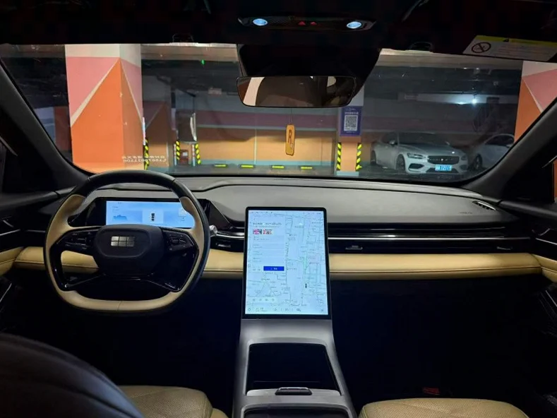 吉利银河 正面外观三