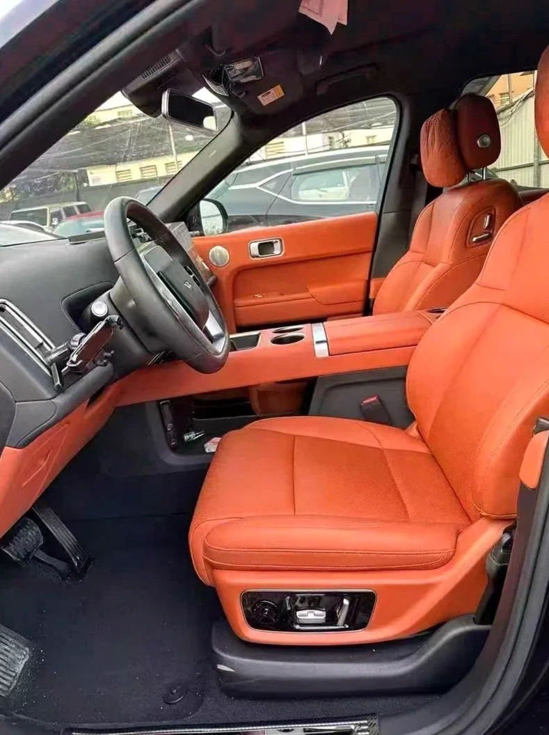 理想L9 后面外观三