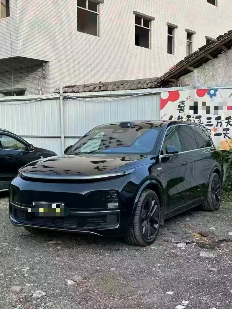 理想L9 正面外观三