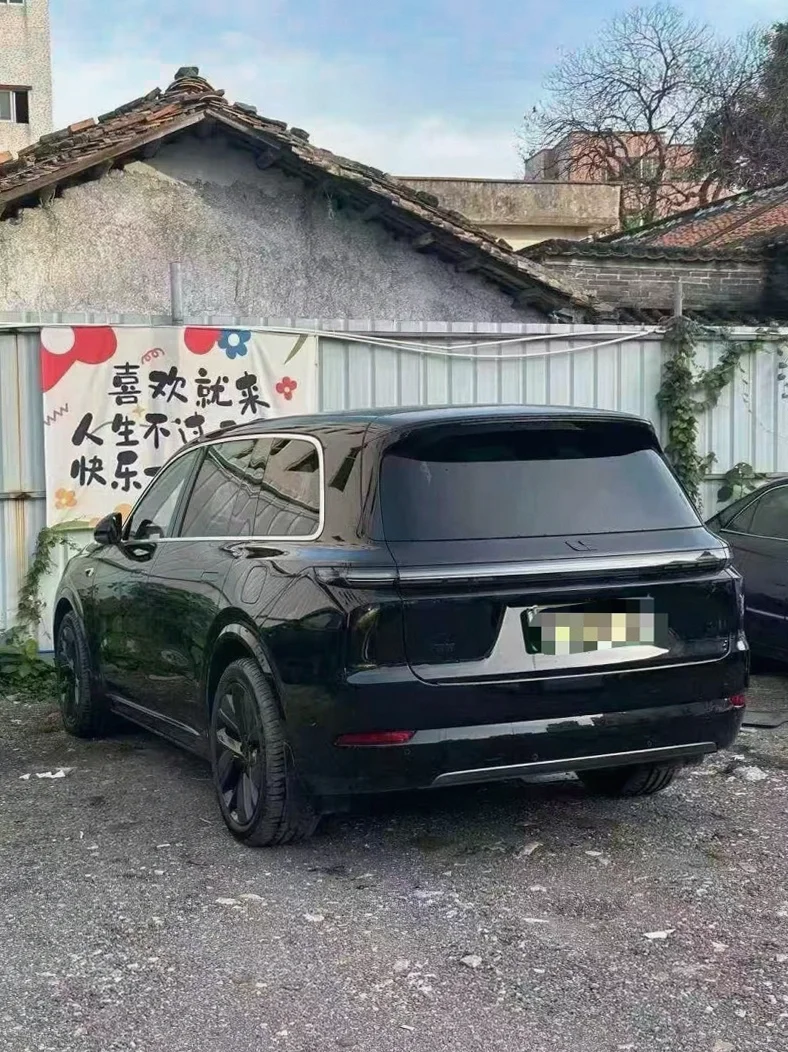 理想L9 内饰后排