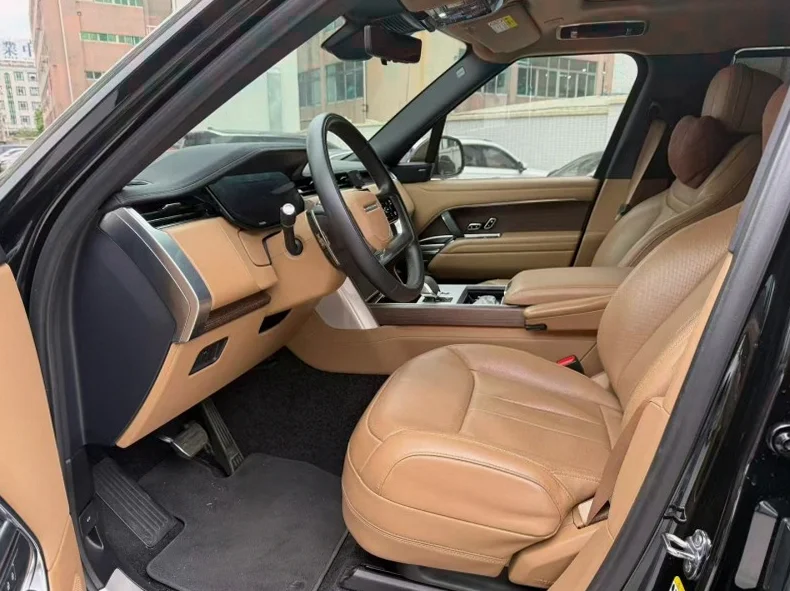 路虎揽胜行政 后面外观三